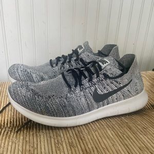 Men’s Nike Free RN Flyknit sneakers size 12